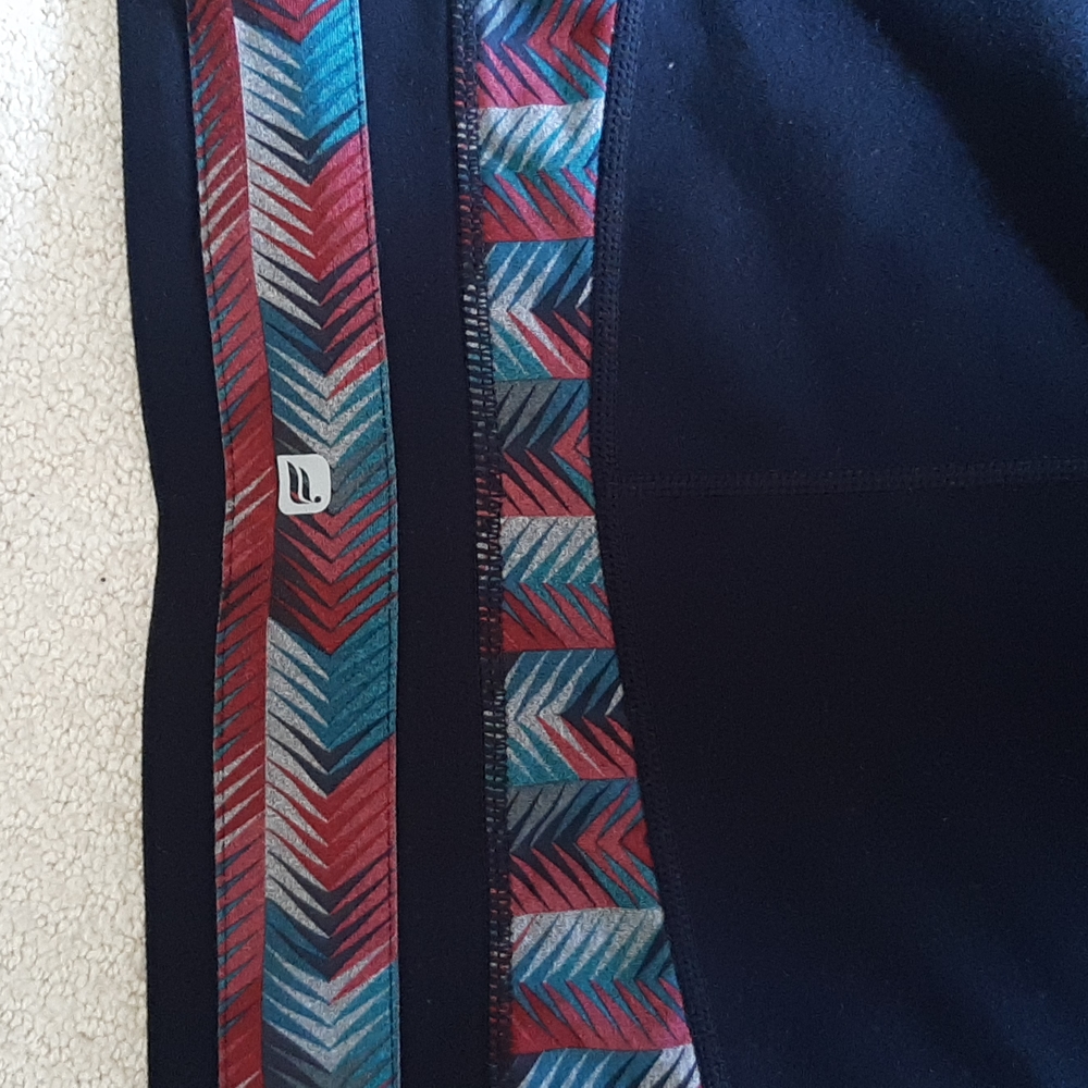 Fabletics Capris - Picture 3 of 4